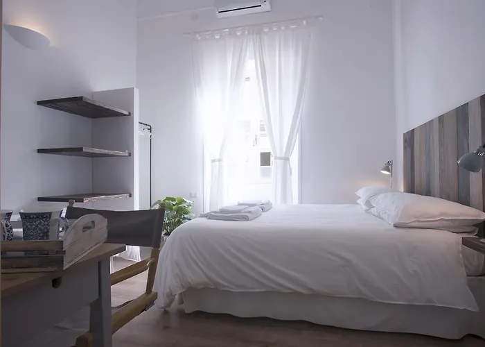 Neapolitan Rooms